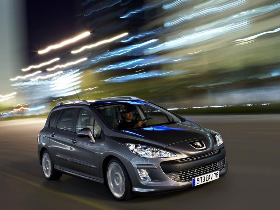 Peugeot 308 SW 2008 года  (фото 12 из 30)